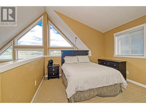 6859 Santiago Loop Lot# 121, Kelowna, BC - Indoor Photo Showing Bedroom