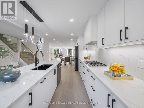 39 Commonwealth Avenue, Toronto (Kennedy Park), ON - Indoor Photo Showing Kitchen With Double Sink With Upgraded Kitchen