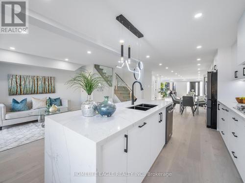 39 Commonwealth Avenue, Toronto (Kennedy Park), ON - Indoor Photo Showing Kitchen With Double Sink With Upgraded Kitchen