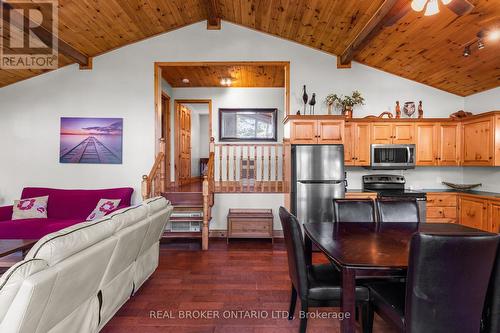 5 Severn River 406, Severn, ON - Indoor Photo Showing Kitchen