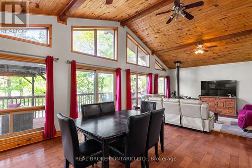 5 Severn River 406, Severn, ON - Indoor Photo Showing Dining Room