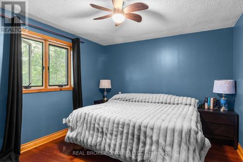 5 Severn River 406, Severn, ON - Indoor Photo Showing Bedroom