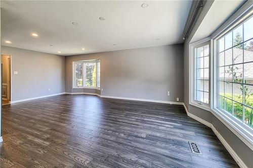 10 Onondaga Drive, Hamilton, ON - Indoor Photo Showing Other Room