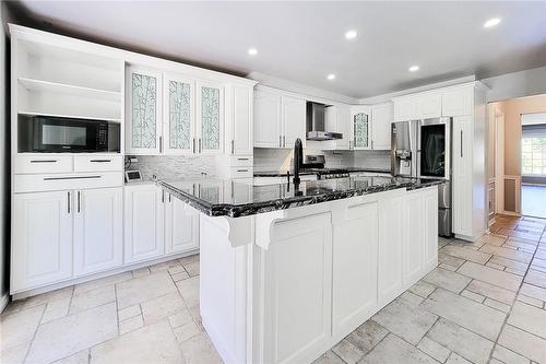 10 Onondaga Drive, Hamilton, ON - Indoor Photo Showing Kitchen With Upgraded Kitchen