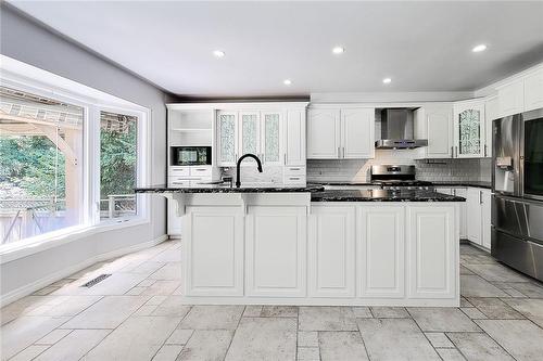 10 Onondaga Drive, Hamilton, ON - Indoor Photo Showing Kitchen With Upgraded Kitchen