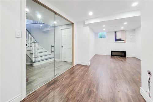 10 Onondaga Drive, Hamilton, ON - Indoor Photo Showing Other Room