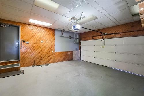 10 Onondaga Drive, Hamilton, ON - Indoor Photo Showing Garage