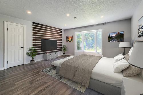 10 Onondaga Drive, Hamilton, ON - Indoor Photo Showing Bedroom