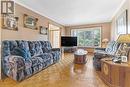 7737 Mount Carmel Boulevard, Niagara Falls, ON  - Indoor Photo Showing Living Room 