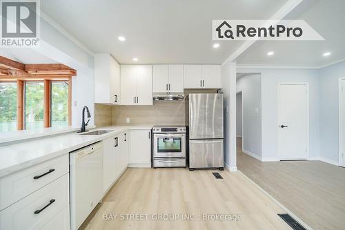 1753 Mt Albert Road, East Gwillimbury (Sharon), ON - Indoor Photo Showing Kitchen