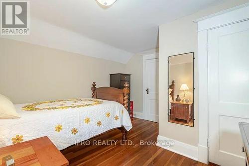 67 Mill Street S, Brampton (Downtown Brampton), ON - Indoor Photo Showing Bedroom