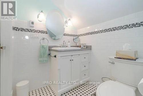 67 Mill Street S, Brampton (Downtown Brampton), ON - Indoor Photo Showing Bathroom