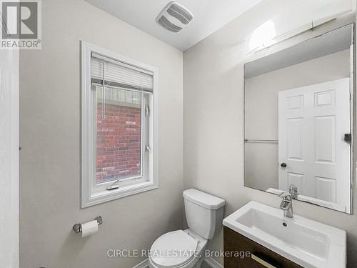 8150 Buckeye Crescent, Niagara Falls, ON - Indoor Photo Showing Bathroom