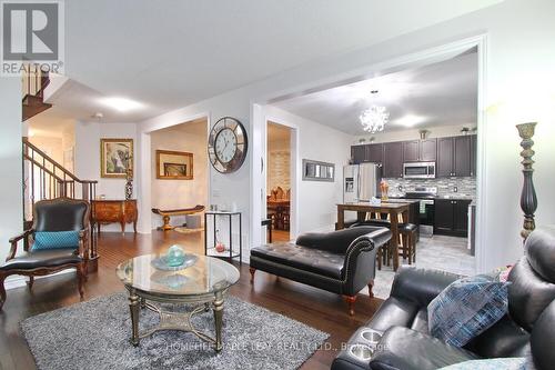 3 Craftsman Road, Caledon, ON - Indoor Photo Showing Living Room