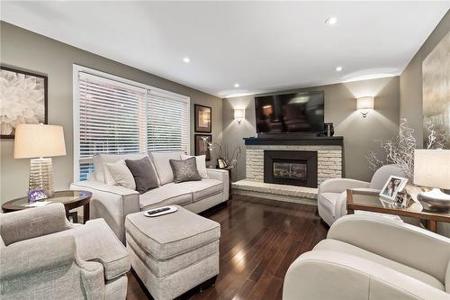 39 Belair Drive, St. Catharines, ON - Indoor Photo Showing Living Room With Fireplace