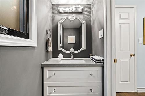 39 Belair Drive, St. Catharines, ON - Indoor Photo Showing Bathroom