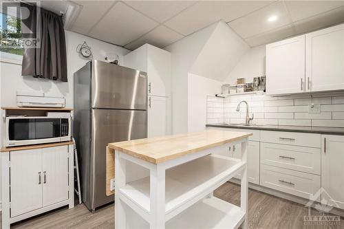 1530 Beaconfield Street, Ottawa, ON - Indoor Photo Showing Kitchen