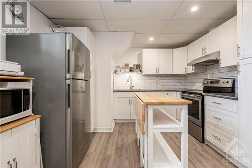 1530 Beaconfield Street, Ottawa, ON - Indoor Photo Showing Kitchen With Stainless Steel Kitchen