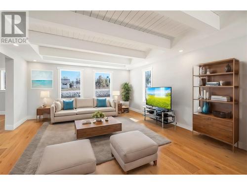 3960 June Springs Road Lot# 2, Kelowna, BC - Indoor Photo Showing Living Room