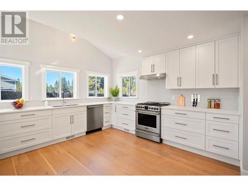 3960 June Springs Road Lot# 2, Kelowna, BC - Indoor Photo Showing Kitchen With Upgraded Kitchen