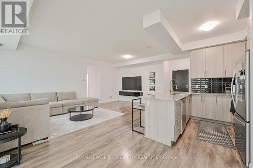 803 - 55 Yorkland Boulevard, Brampton (Goreway Drive Corridor), ON - Indoor Photo Showing Kitchen