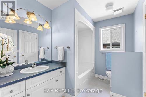 1817 Four Mile Creek Road, Niagara-On-The-Lake, ON - Indoor Photo Showing Bathroom