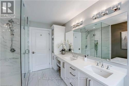 26 Olde School Court, St. Catharines, ON - Indoor Photo Showing Bathroom