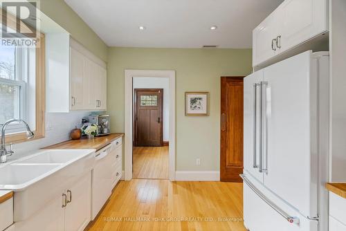 169 Clarence Street, Vaughan (West Woodbridge), ON - Indoor Photo Showing Kitchen With Double Sink