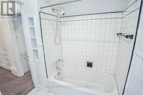 1441 Ontario Street, Burlington (Brant), ON - Indoor Photo Showing Bathroom