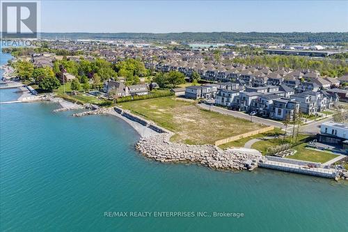 4 Sunrow Gate, Hamilton, ON - Outdoor With Body Of Water With View