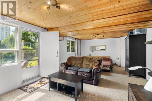 19 Terryellen Crescent, Toronto (Markland Wood), ON - Indoor Photo Showing Other Room