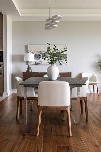 Clean Lines, Pure Elegance - 147 Mountain Park Avenue, Hamilton, ON - Indoor Photo Showing Dining Room