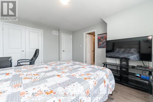 124 Drexler Avenue, Guelph/Eramosa (Rockwood), ON - Indoor Photo Showing Bedroom