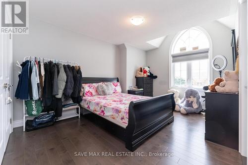 124 Drexler Avenue, Guelph/Eramosa (Rockwood), ON - Indoor Photo Showing Bedroom