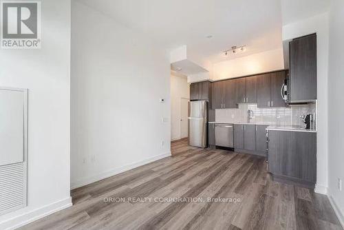 2611 - 1455 Celebration Drive W, Pickering, ON - Indoor Photo Showing Kitchen