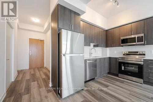 2611 - 1455 Celebration Drive W, Pickering, ON - Indoor Photo Showing Kitchen