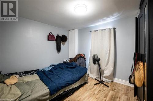 94 Cedar Street, Cambridge, ON - Indoor Photo Showing Bedroom