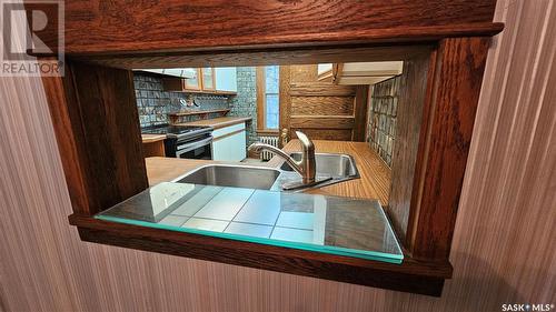 109 Lorne Street E, Swift Current, SK - Indoor Photo Showing Kitchen