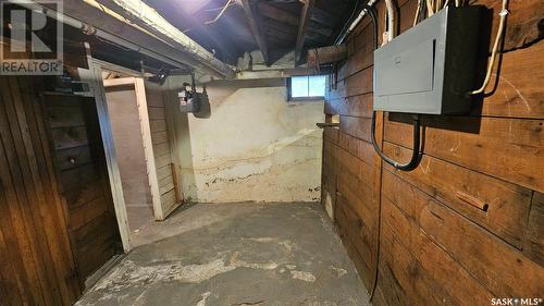 109 Lorne Street E, Swift Current, SK - Indoor Photo Showing Basement