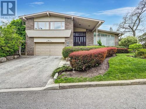 51 Blue Forest Drive, Toronto (Bathurst Manor), ON - Outdoor