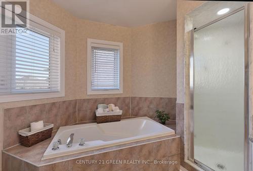 461 Nahani Way, Mississauga (Hurontario), ON - Indoor Photo Showing Bathroom