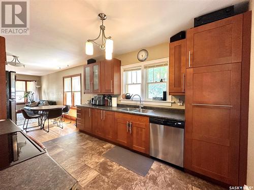 1581 98Th Street, North Battleford, SK - Indoor Photo Showing Kitchen With Double Sink