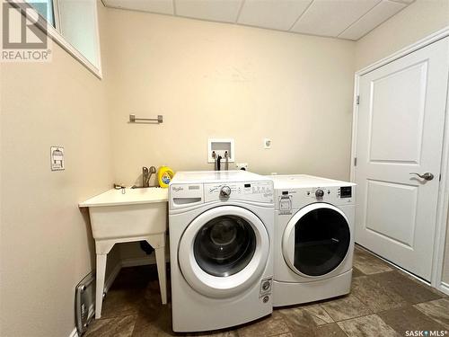 1581 98Th Street, North Battleford, SK - Indoor Photo Showing Laundry Room