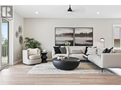 1927 Pineridge Mountain Run, Invermere, BC - Indoor Photo Showing Living Room