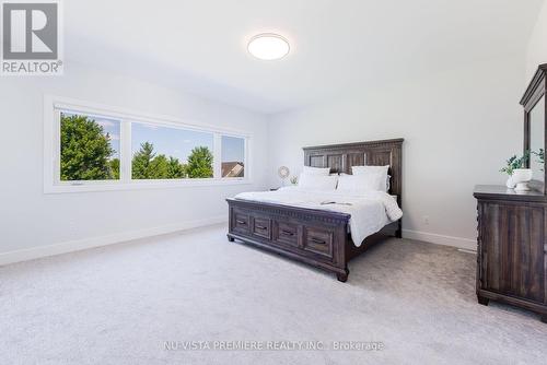 42 Poole Crescent, Middlesex Centre (Komoka), ON - Indoor Photo Showing Bedroom