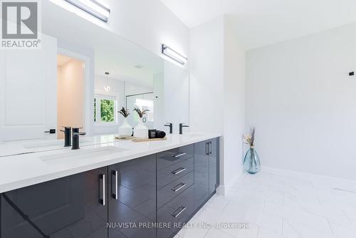 42 Poole Crescent, Middlesex Centre (Komoka), ON - Indoor Photo Showing Bathroom