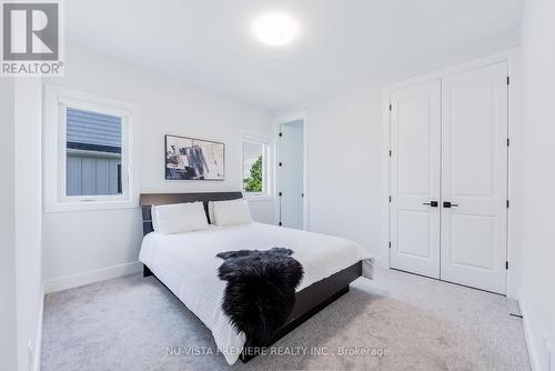 42 Poole Crescent, Middlesex Centre (Komoka), ON - Indoor Photo Showing Bedroom