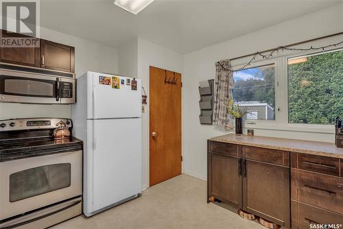 58 Harrison Crescent, Saskatoon, SK - Indoor Photo Showing Kitchen