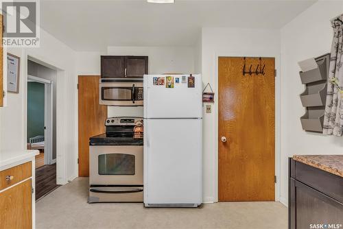 58 Harrison Crescent, Saskatoon, SK - Indoor Photo Showing Kitchen