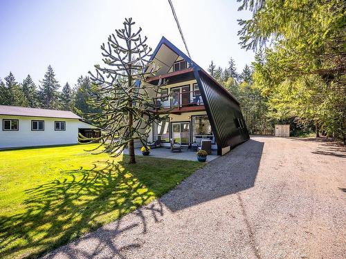 3849 East Rd, Denman Island, BC 